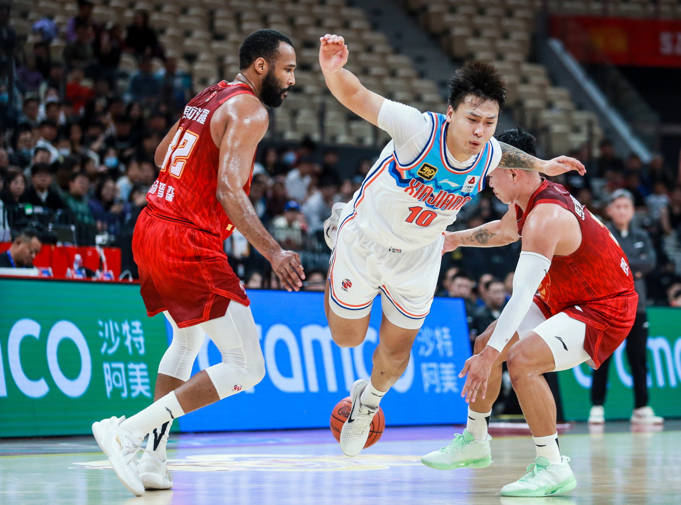 乐鱼体育app-包含关键时刻CBA常规赛焦点战，犹他爵士止住颓势，球迷炸锅，轮换策略成焦点的词条-乐鱼体育app